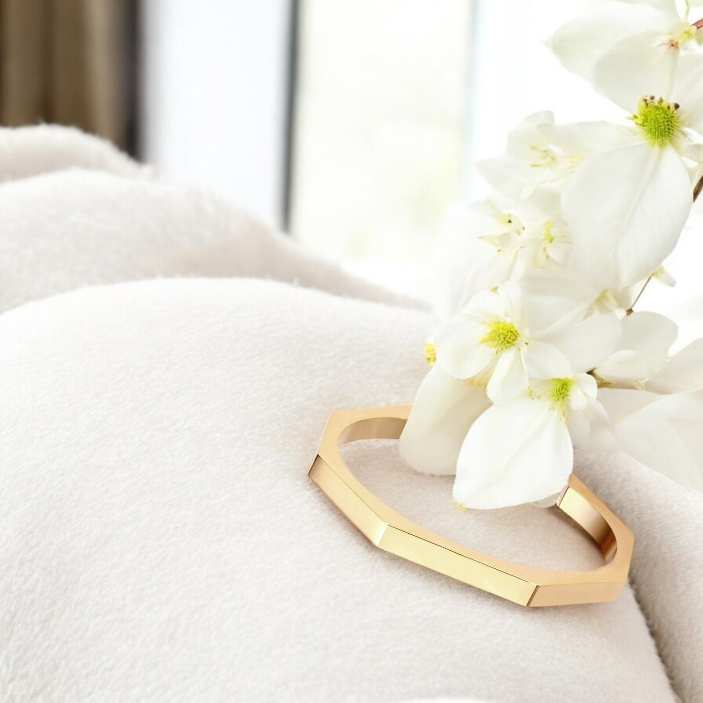 Aura Edge Bangle 1