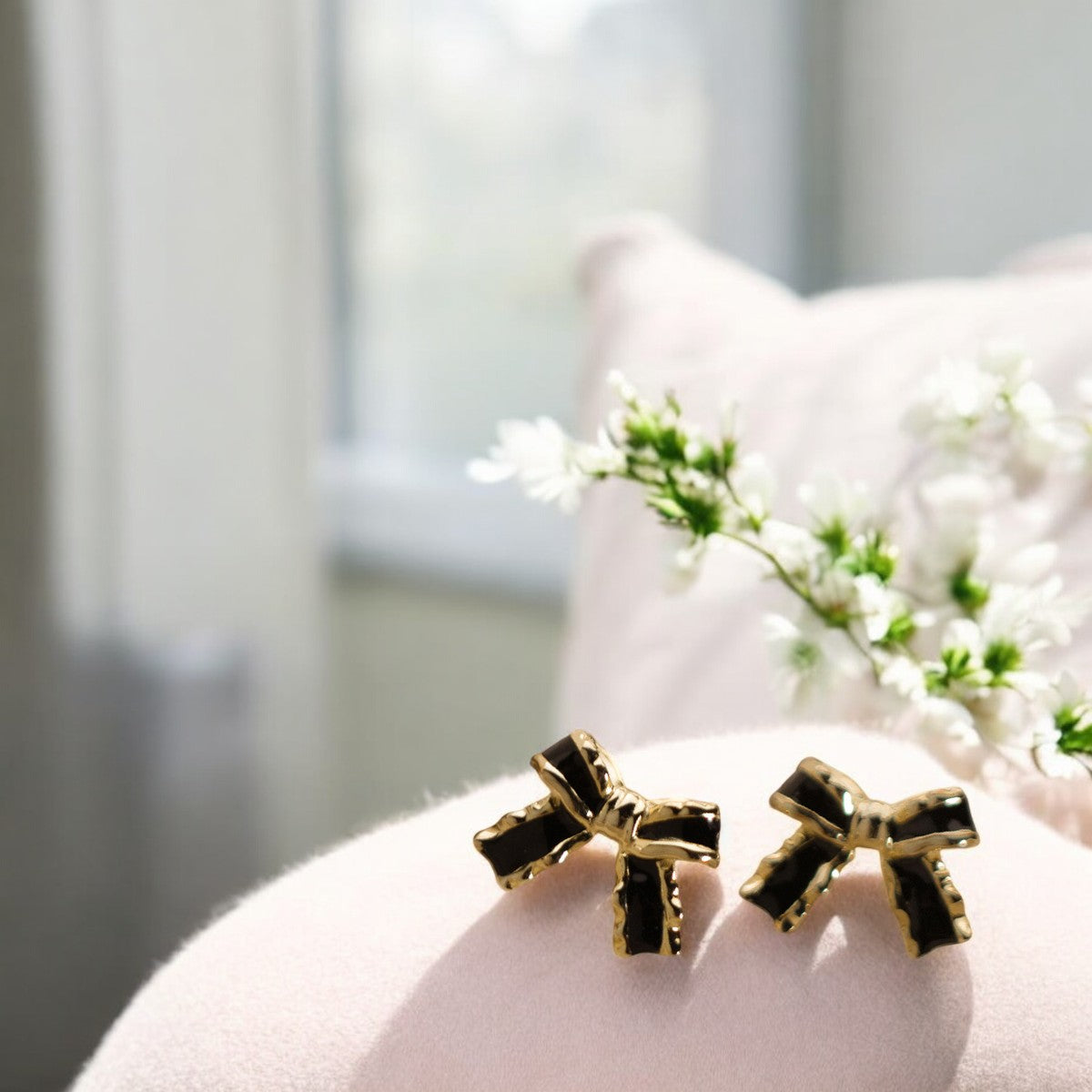 Classy Bowknot Stud Earrings Gold 3