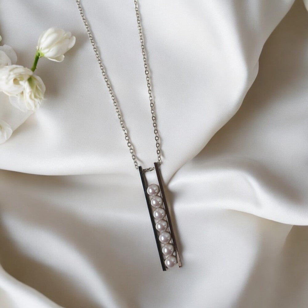 Dazzling Charm Necklace Pearl 1