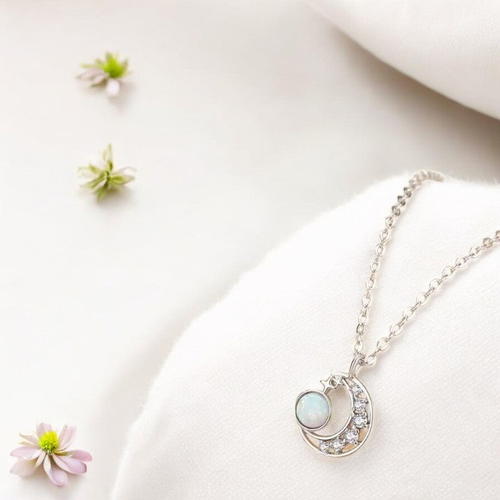 Dreamy Moonlight Necklace Silver 2
