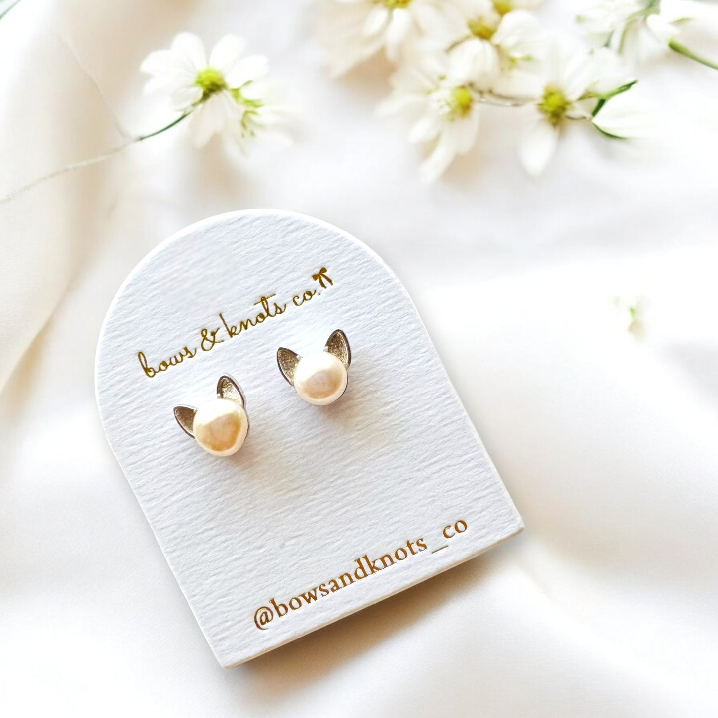 Feline Glow Studs Silver 3