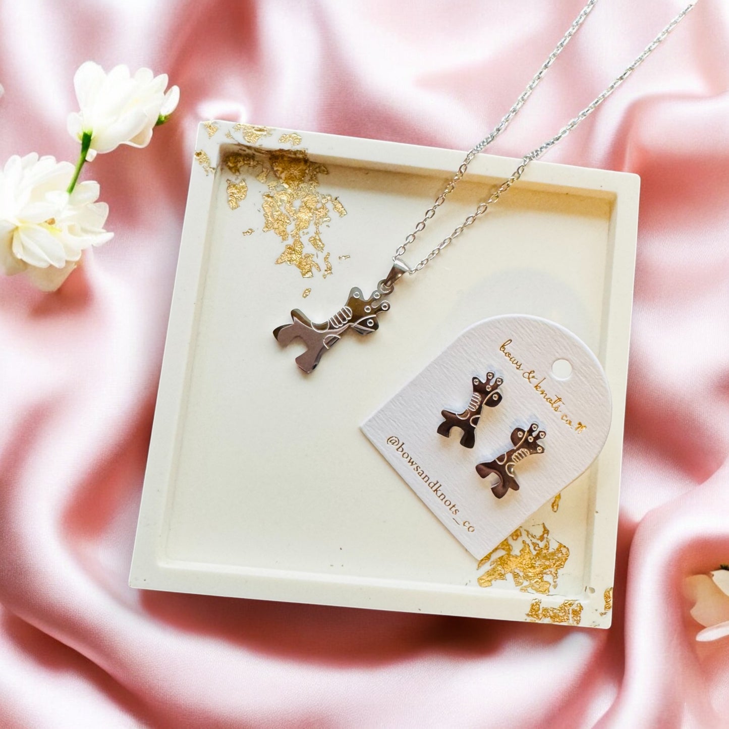 Little Giraffe Necklace and Earrings Set 6