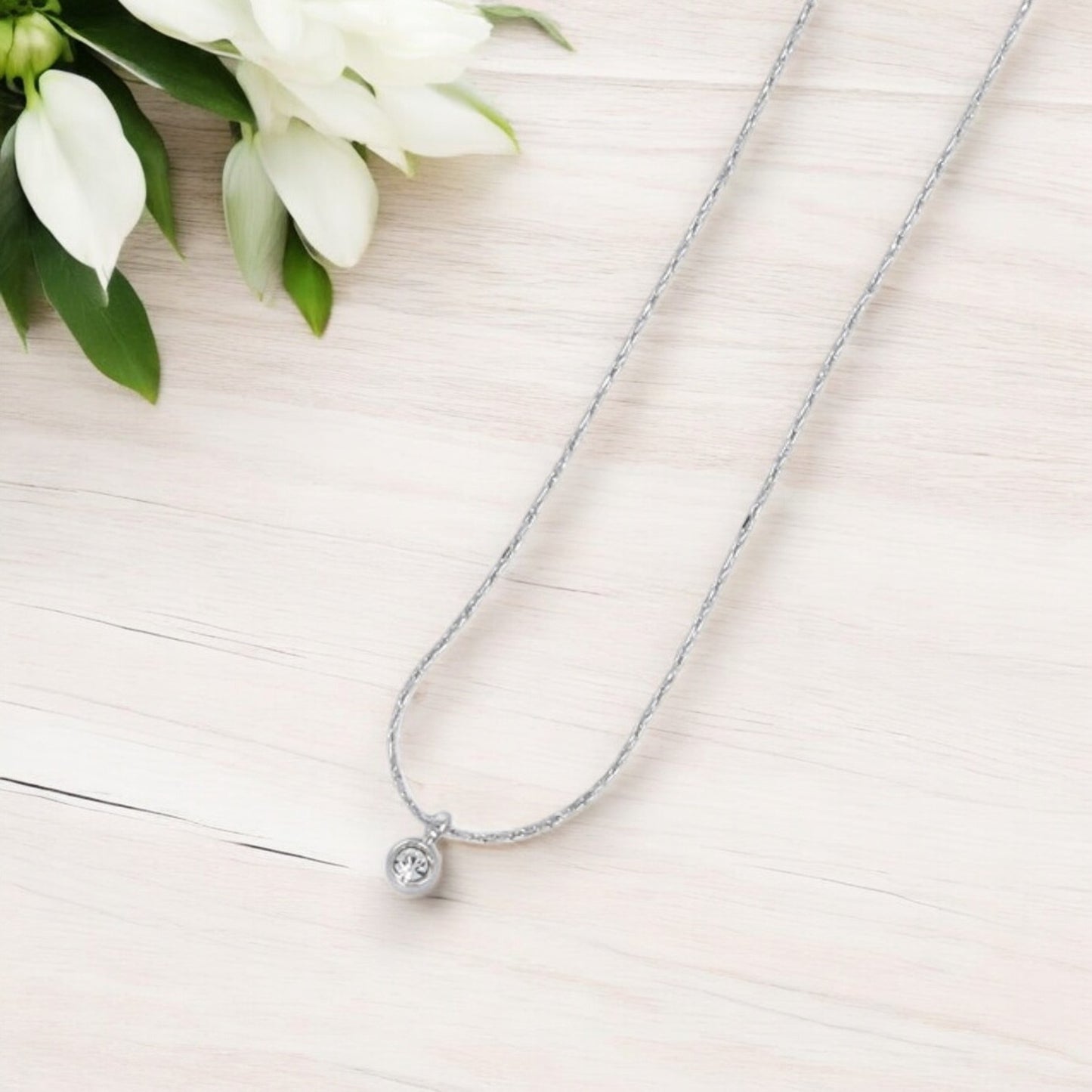 Lumière Petite Necklace 4