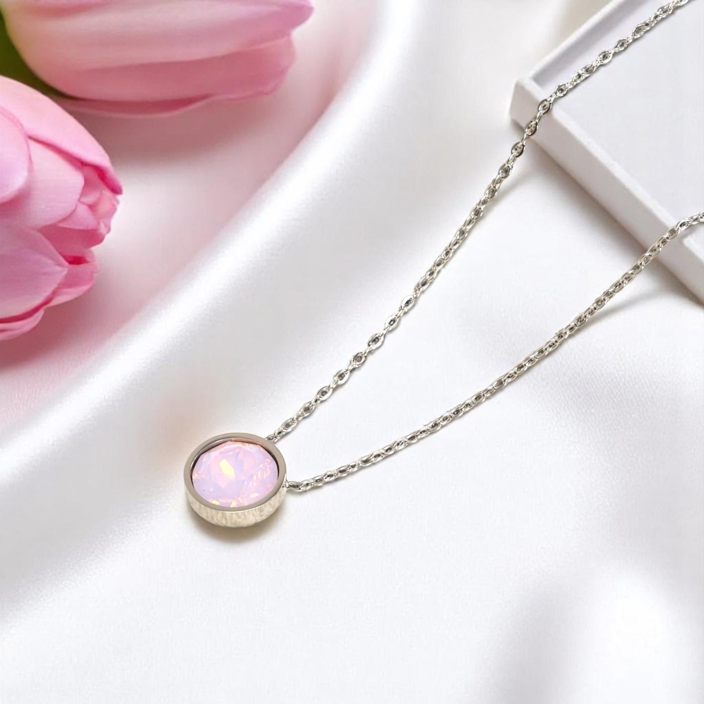Lustre Glow Necklace 4