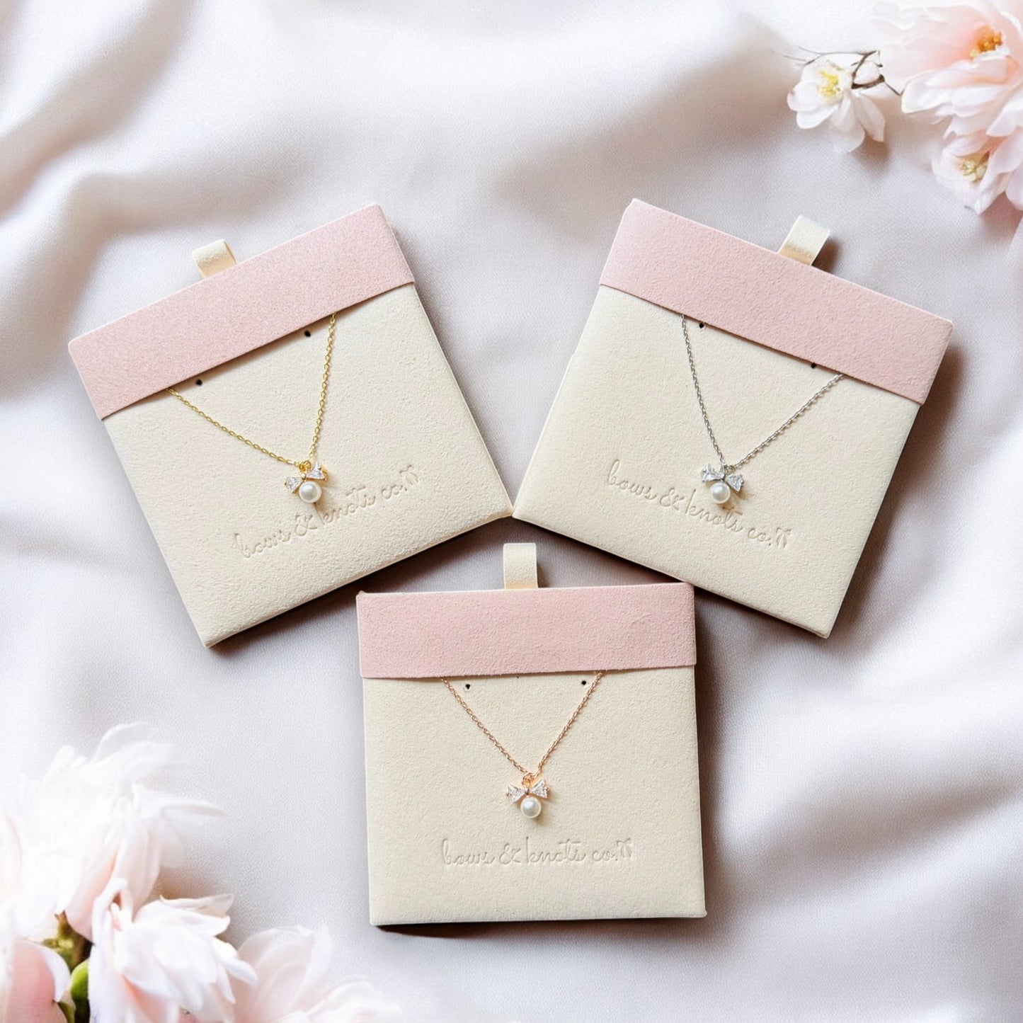 Lustrous Bow Necklace 2