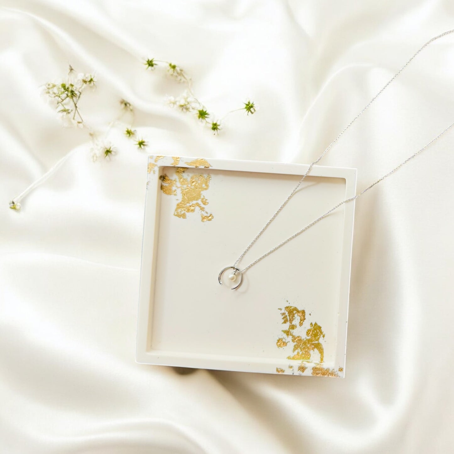 Luxe and Charm Pendant Necklace silver 2