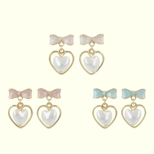 Milky Heartbow Earrings 1