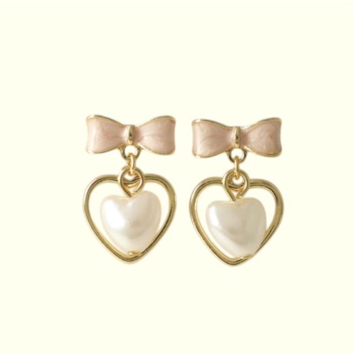 Milky Heartbow Earrings 4