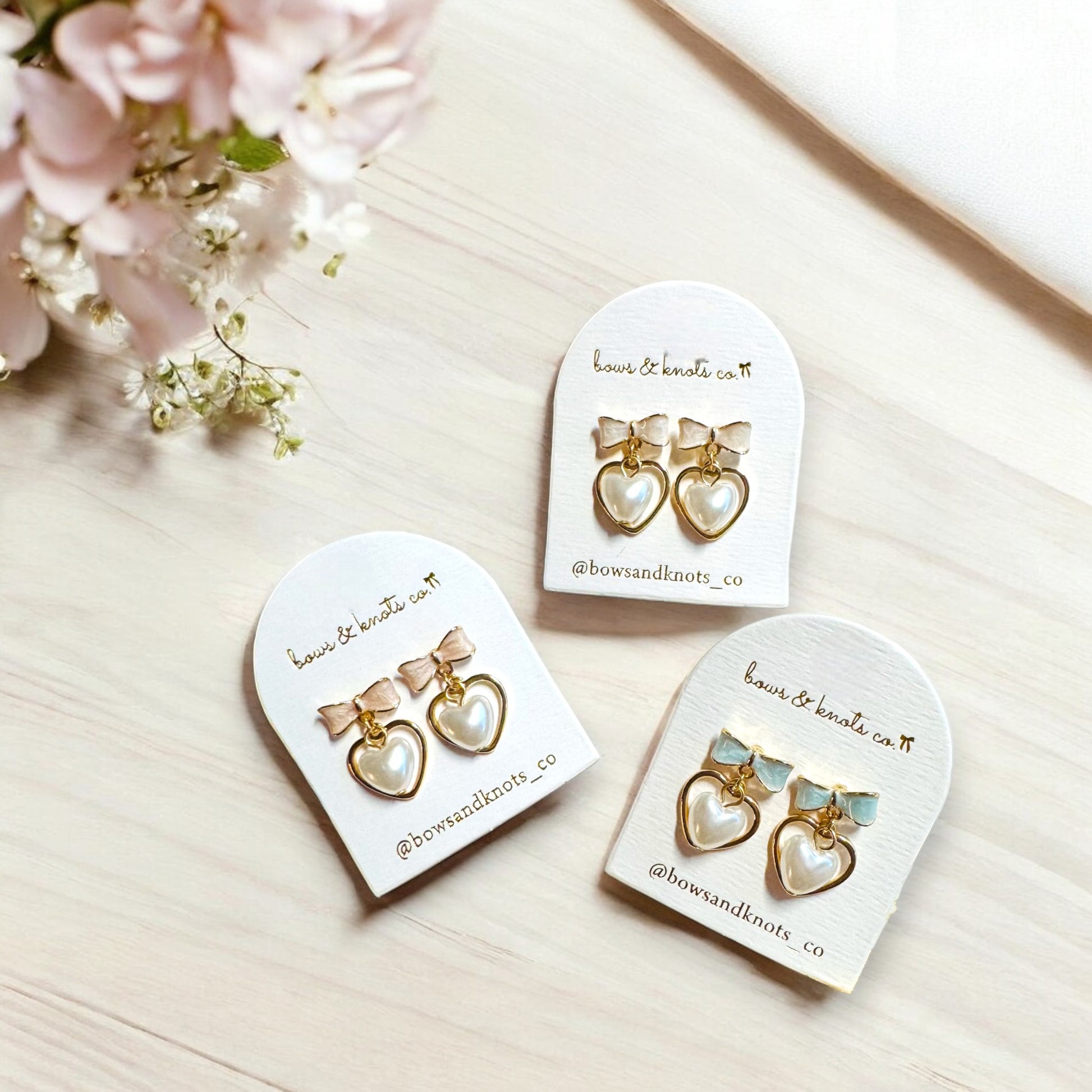 Milky Heartbow Earrings 7