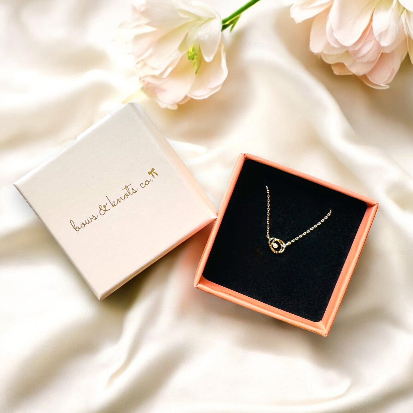Orbital Pearl Necklace 6
