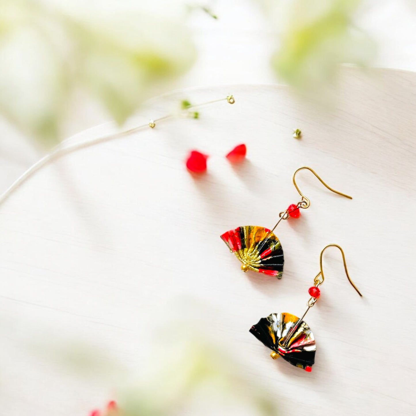 Origami Folding Fan Earrings black 3