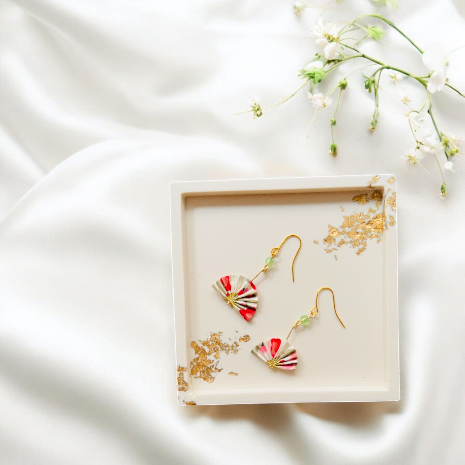 Origami Folding Fan Earrings white 3
