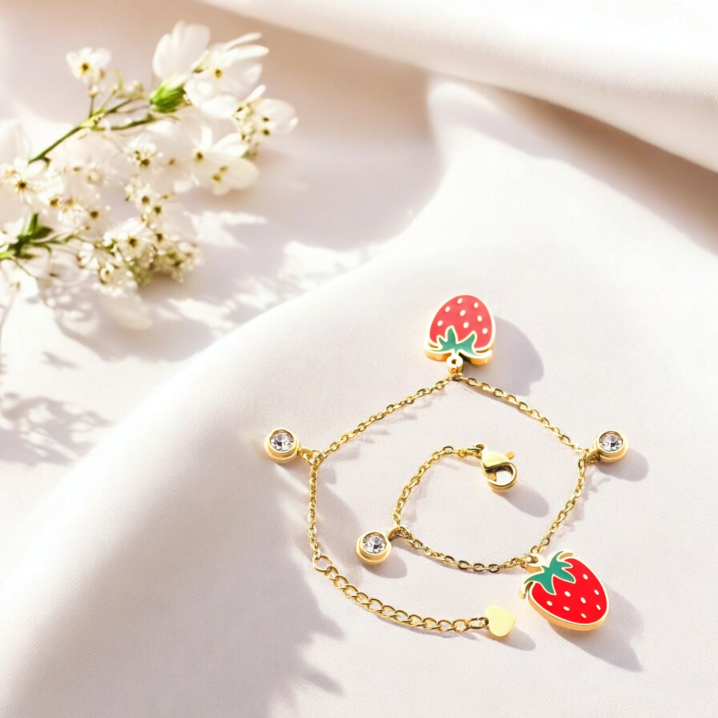 Strawberry Kiss Bracelet Berry Delight 3