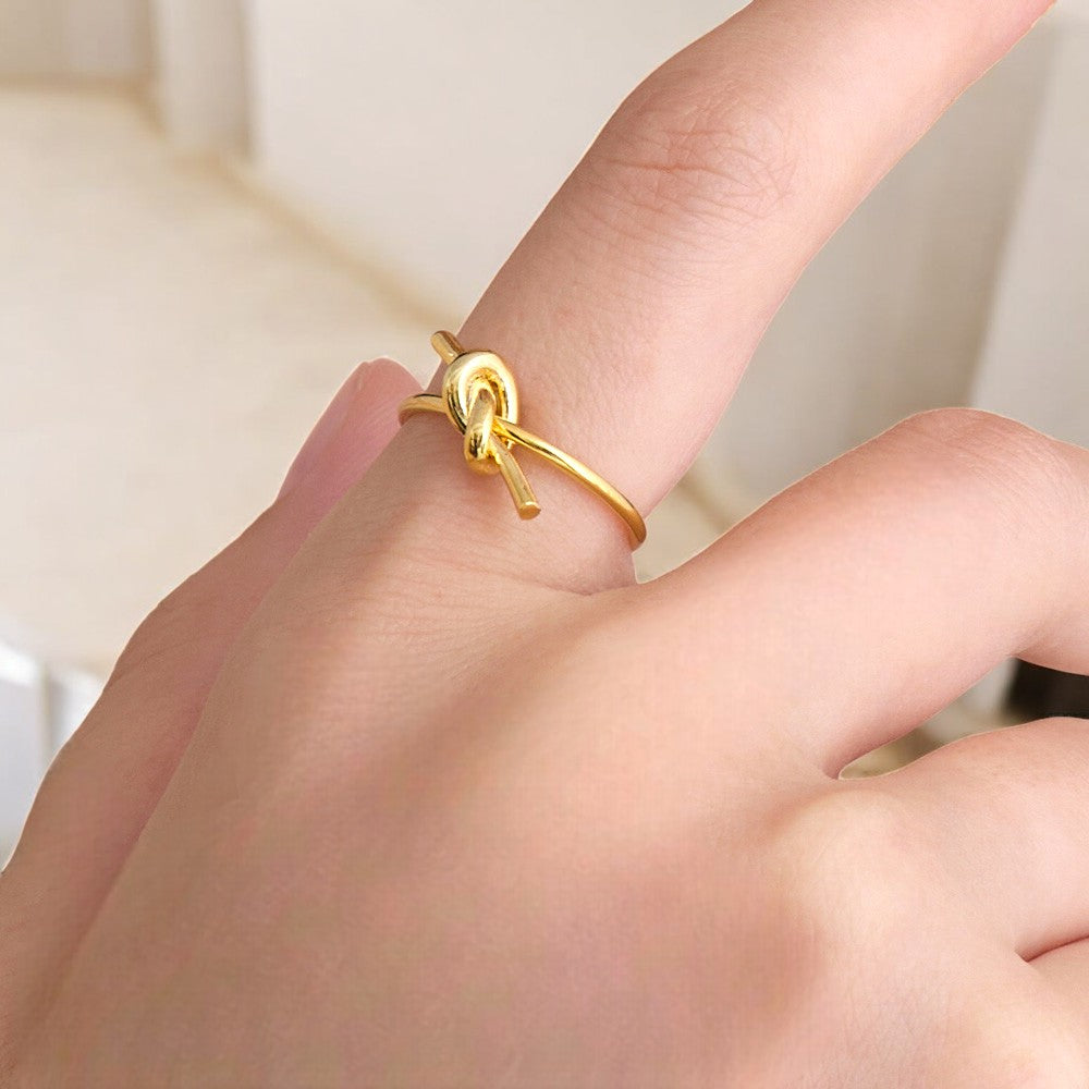 The Eternal Knot Ring Gold 2