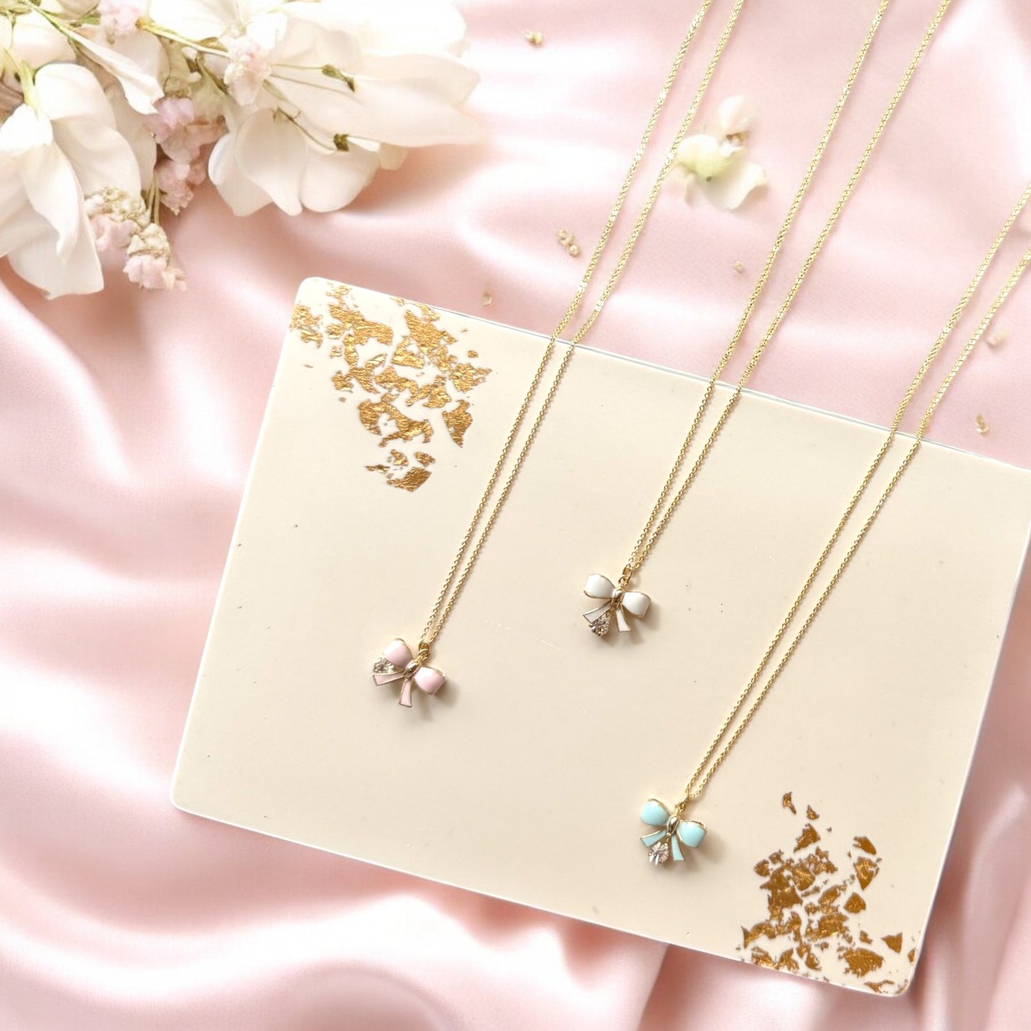 Twinkle Bow Necklace 2