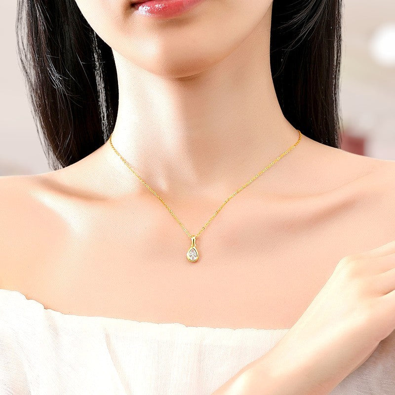 Versatile Teardrop Pendant Necklace Gold 4