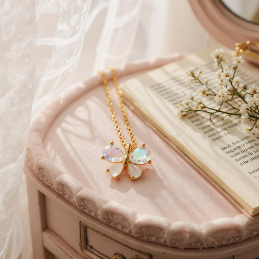 Opaline Flutter Necklace 1
