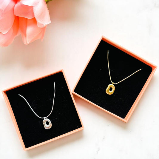 Silent Loop Necklace 3