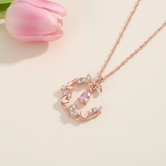 Flutter Kiss Necklace 2